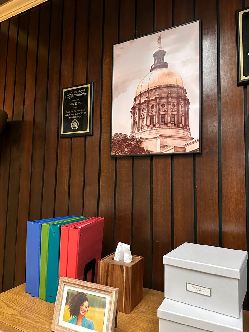 Will Trent's GBI office features a photo of his mom and a generic shot of the Gold Dome. RODNEY HO/rho@ajc.com