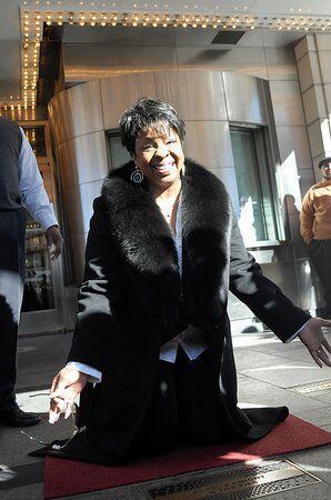 Gladys Knight honored by Apollo Theater