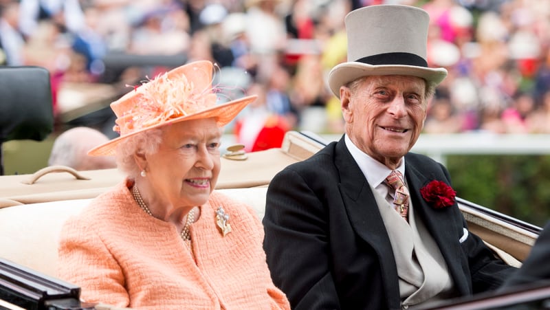 ASCOT, ENGLAND - JUNE 20:  Queen Elizabeth II and Prince Philip, Duke of Edinburgh on day 5 of Royal Ascot at Ascot Racecourse on June 20, 2015 in Ascot, England.  (Photo by Mark Cuthbert/UK Press via Getty Images)