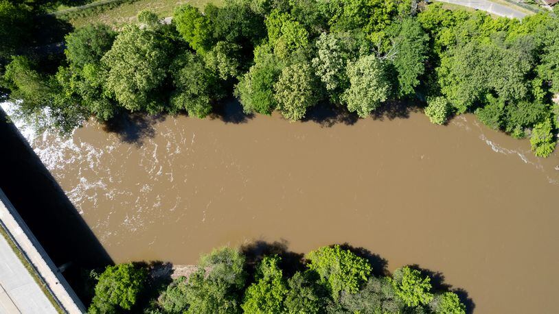 Aerial photo of the Chattahoochee River near South Atlanta Road in Atlanta on Sunday, April 23, 2023.   (Ben Gray / Ben@BenGray.com)
