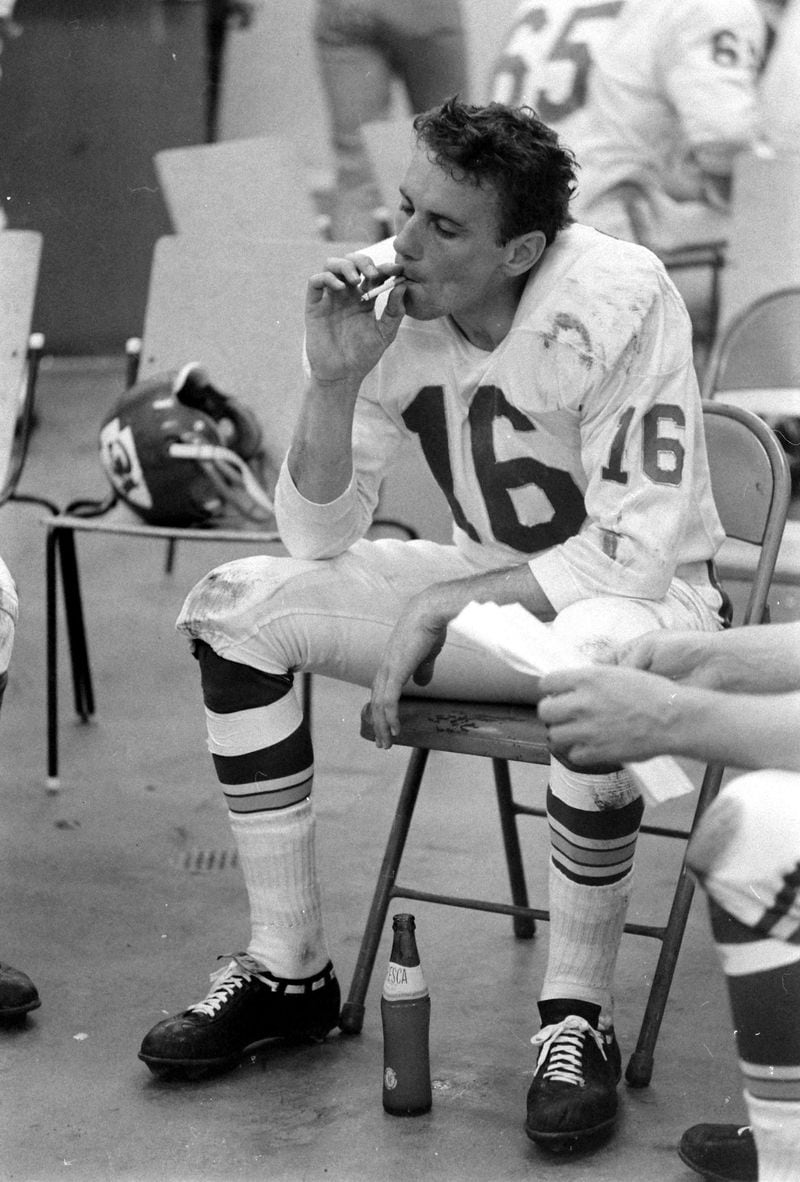 Quarterback Len Dawson in the Chiefs' locker room, Super Bowl I. 