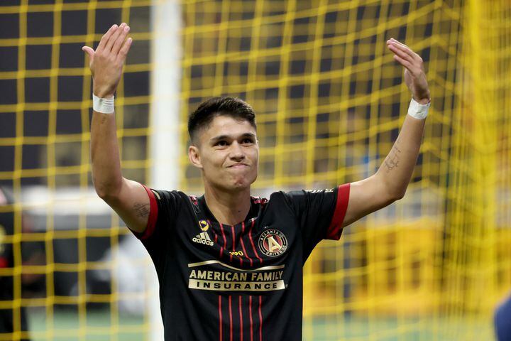 Atlanta United forward Luis Araujo reacts after a missed shot on goal during the second half of their match against D.C. United at Mercedes Benz Stadium Saturday, September 18, 2021 in Atlanta, Ga.. JASON GETZ FOR THE ATLANTA JOURNAL-CONSTITUTION