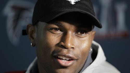 Atlanta Falcons wide receiver Julio Jones (11) takes part in a media availability for the NFL Super Bowl 51 football game Wednesday, Feb. 1, 2017, in Houston. Atlanta will face New England Patriots in the Super Bowl Sunday. (AP Photo/Eric Gay)
