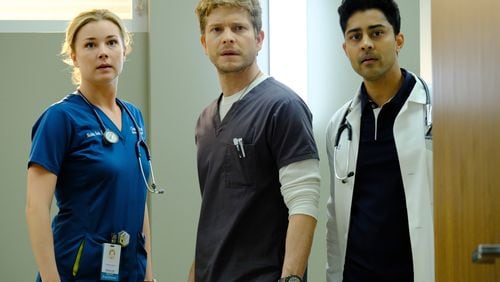 THE RESIDENT: L-R: Emily VanCamp, Matt Czuchry and Manish Dayal in the "Comrades in Arms" episode of THE RESIDENT airing Monday, Jan. 29 (9:00-10:00 PM ET/PT) on FOX. ©2017 Fox Broadcasting Co. Cr: Guy D'Alema/FOX