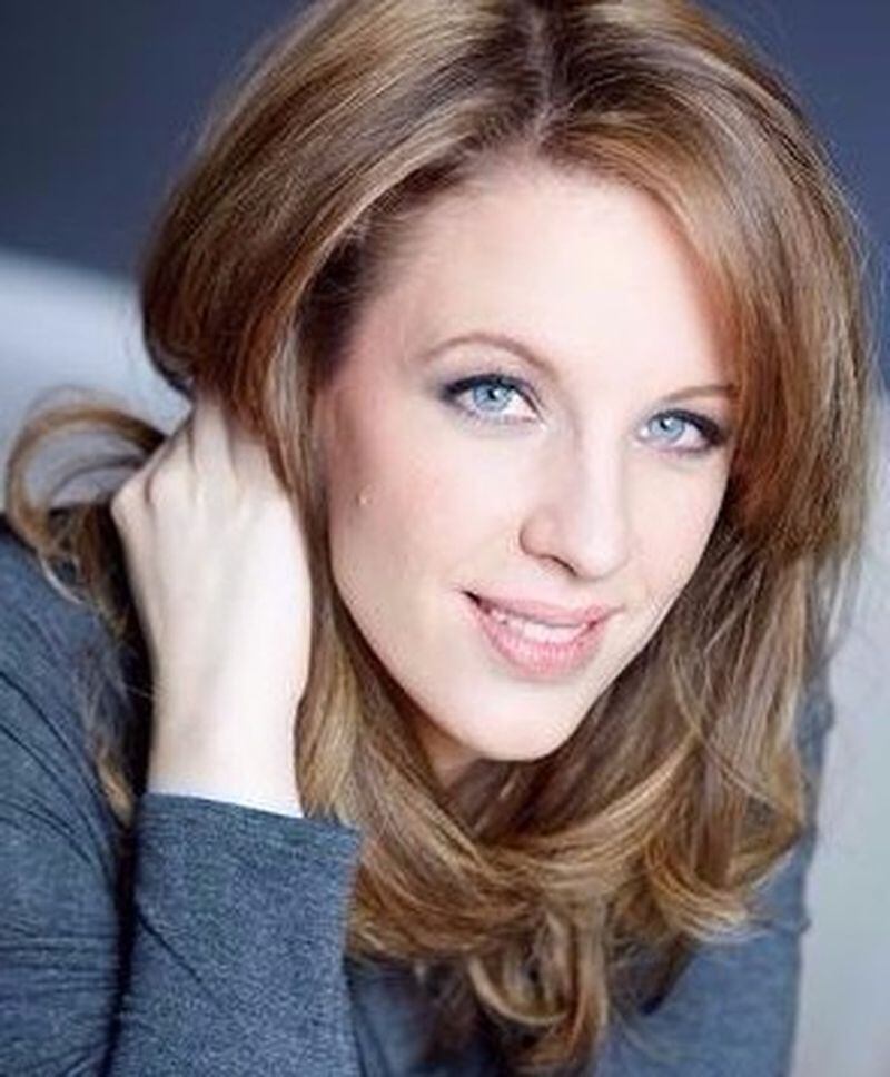  Tony winner Jessie Mueller will perform a song from the Carole King musical, "Beautiful."