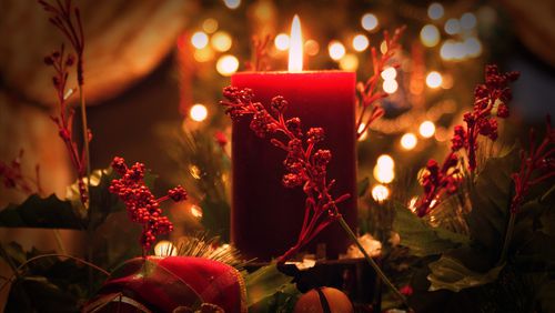 According to fire experts, never use real candles on holiday trees and never leave burning candles unattended. COURTESY PIXABAY
