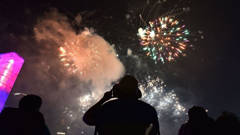 In 2017, fireworks lit up the downtown skyline during the July Fourth celebration. This year, the event returns to Centennial Olympic Park as Look Up Atlanta. HYOSUB SHIN / HSHIN@AJC.COM