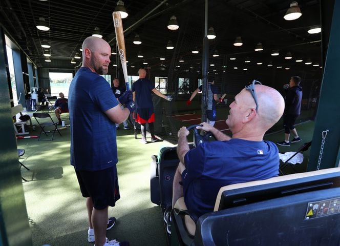 Photos: Pitchers and catchers report to Braves spring training
