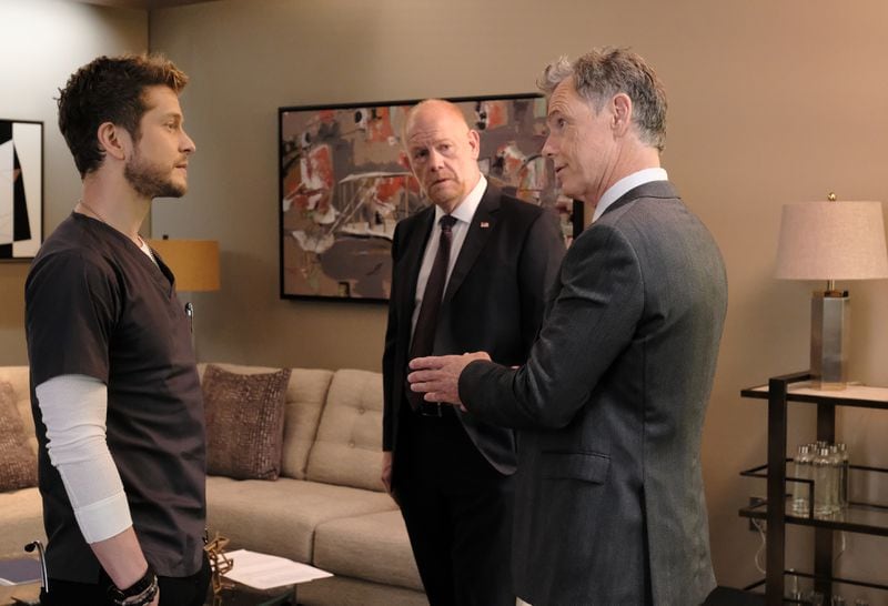 THE RESIDENT:  L-R:  Matt Czuchry, guest star Glenn Morshower and Bruce Greenwood in the "The Prince & The Pauper" episode of THE RESIDENT airing Monday, Oct. 1 (8:00-9:00 PM ET/PT) on FOX. ©2018 Fox Broadcasting Co. Cr:  Guy D'Alema/FOX