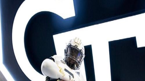 Georgia Tech recruit Lanell Carr of St. Louis visited campus and a Yellow Jackets practice this past Thursday, April 18, 2019. (Courtesy Lanell Carr)