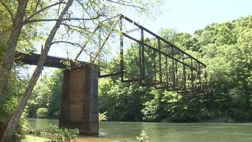 <p>Settles Bridge in Forsyth County</p>