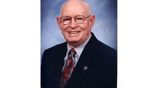 William G. “Bill” Long was mayor of Woodstock from 1974 to 1977 and also served on the City Council and Planning Commission and as a municipal court judge. He died Nov. 4 at the age of 89.