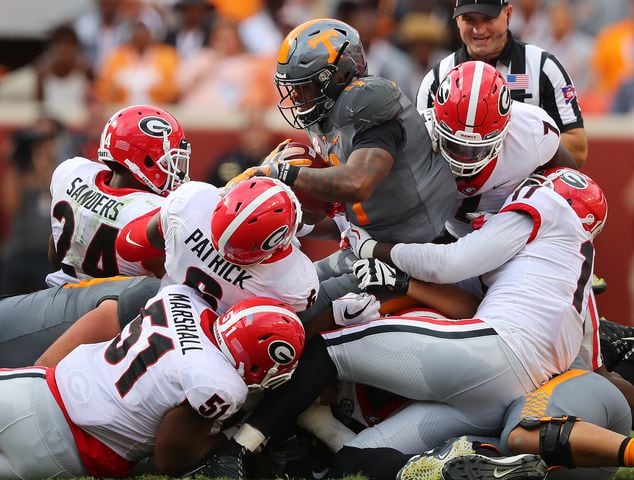 Photos: Bulldogs crush Tennessee, improve to 5-0