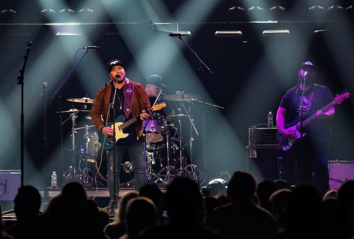 Concert photos: Cole Swindell, Dustin Lynch and Mitchell Tenpenny play Infinite Energy Arena