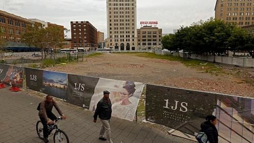 The site of the One Journal Square luxury apartment project in Jersey City, N.J., in May 2017. (Carolyn Cole/Los Angeles Times/TNS)