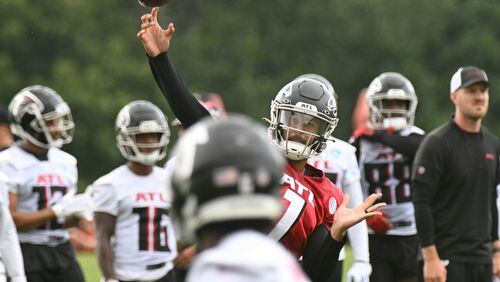Falcons quarterback Marcus Mariota is ready to lead the team in 2022. (Hyosub Shin / Hyosub.Shin@ajc.com)