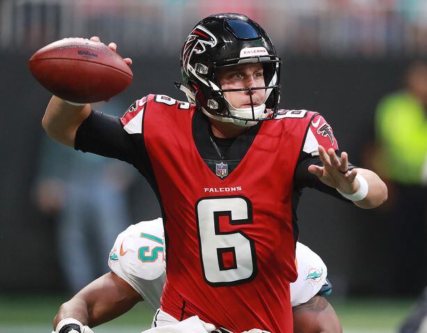 Photos: Falcons host Dolphins in final exhibition