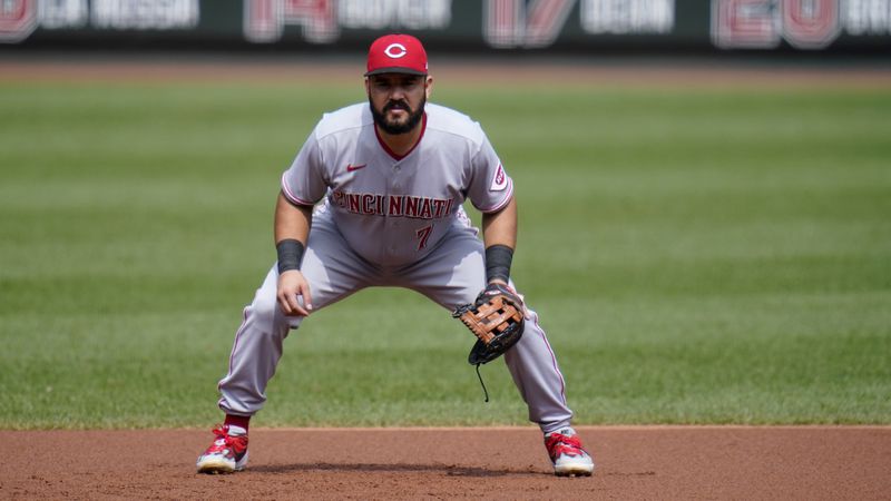 Cincinnati Reds third baseman Eugenio Suarez takes up his position during the first inning against the St. Louis Cardinals Sunday, Sept. 13, 2020, in St. Louis. (Jeff Roberson/AP)