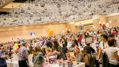 The RT Booklovers Convention will host more than 800 authors.