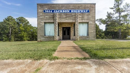 This small building by the side of the highway in Sheffield, Ala., is the home of the Muscle Shoals Sound Studio, where some of the biggest names in music recorded hits in the 1960s and ’70s. CONTRIBUTED BY ART MERIPOL / ALABAMA TOURISM DEPARTMENT