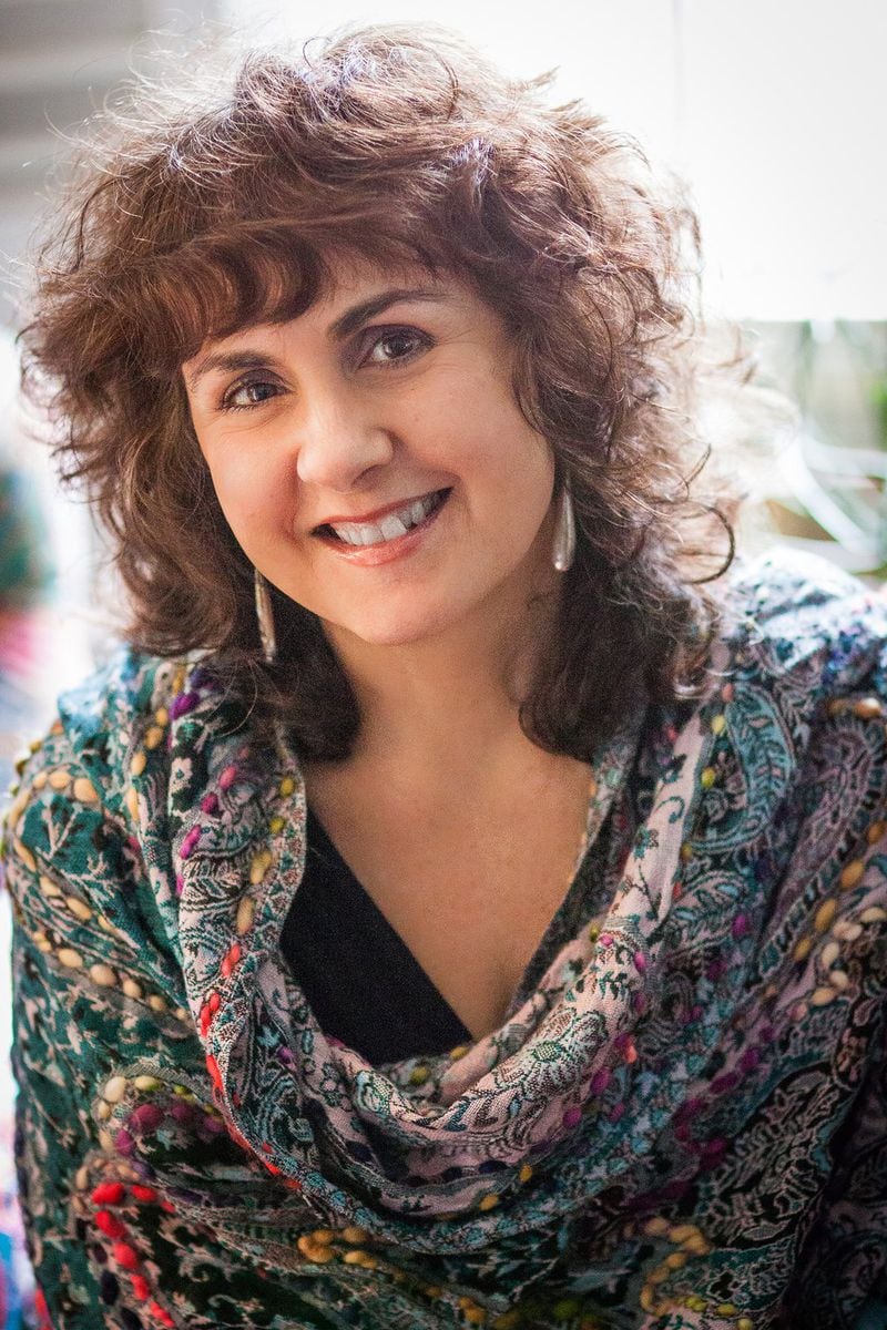 Author Anna Schachner