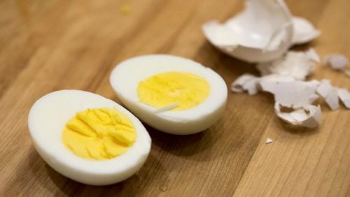 Boiling an egg shouldn't be so hard. (Calvin B. Alagot/Los Angeles Times/TNS)