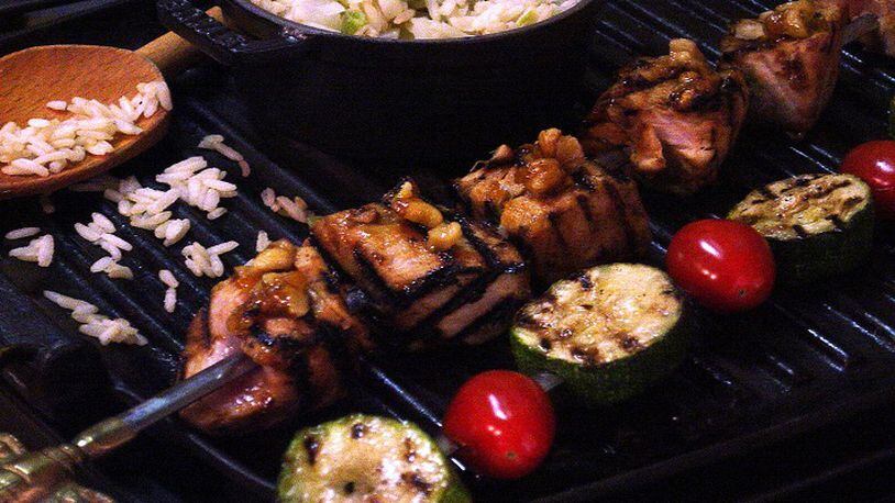 Tuna kabobs are a crunchy, juicy and quick dinner on a stove-top grill or under the broiler. (Linda Gassenheimer/TNS)