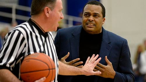 Georgia State extended the contract of men’s basketball coach Ron Hunter two more years to 2020.
