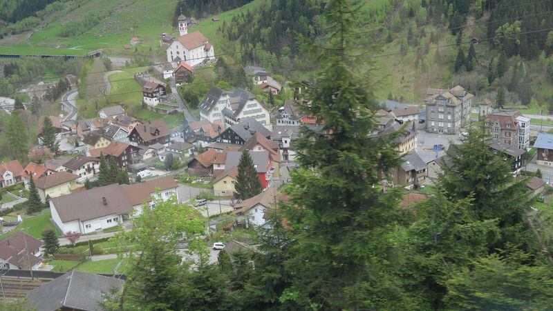 The Gotthard Panoramic Express passes through many small Swiss villages. (Liza Weisstuch/TNS)