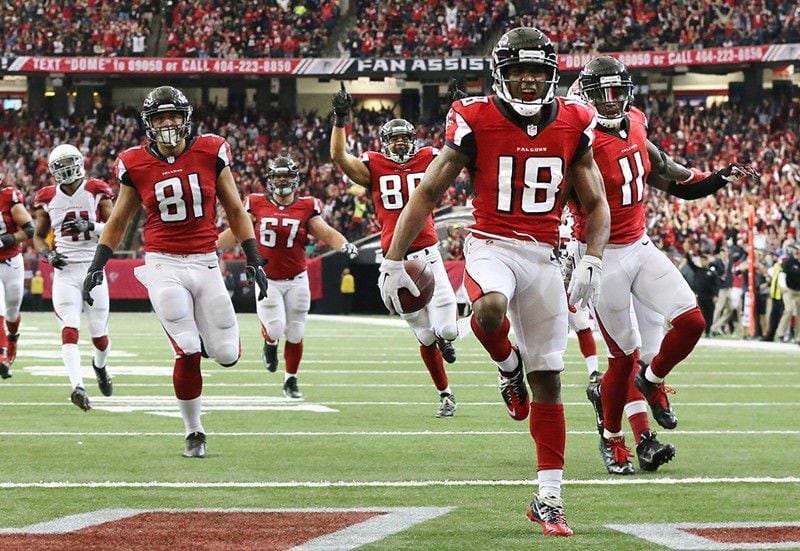 Falcons wide receiver Taylor Gabriel scores a 35-yard touchdown against the Cardinals Sunday, Nov. 27, 2016, in Atlanta. CURTIS COMPTON/CCOMPTON@AJC.COM