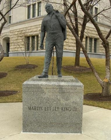 MLK statues: Springfield, Ill.