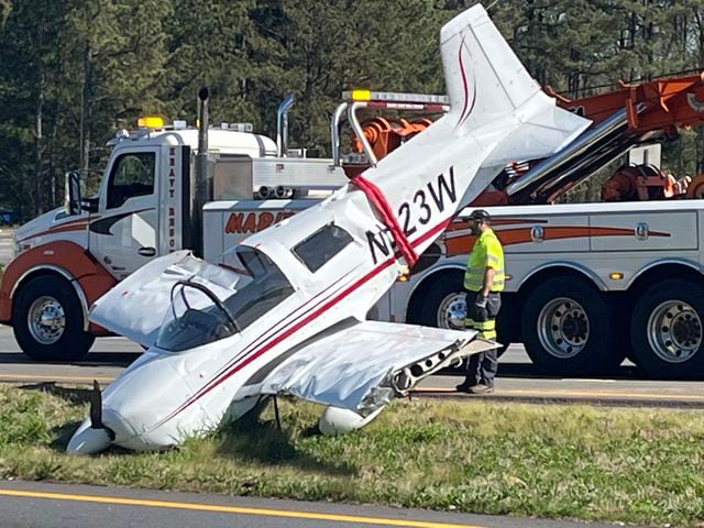 Plane crash-lands on Cobb Parkway
