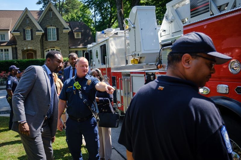 Mayor Andre Dickens tours Atlanta Fire and Rescue Station 26 on Howell Mill Road in Atlanta on Monday, May 16, 2022.  (Arvin Temkar / arvin.temkar@ajc.com)