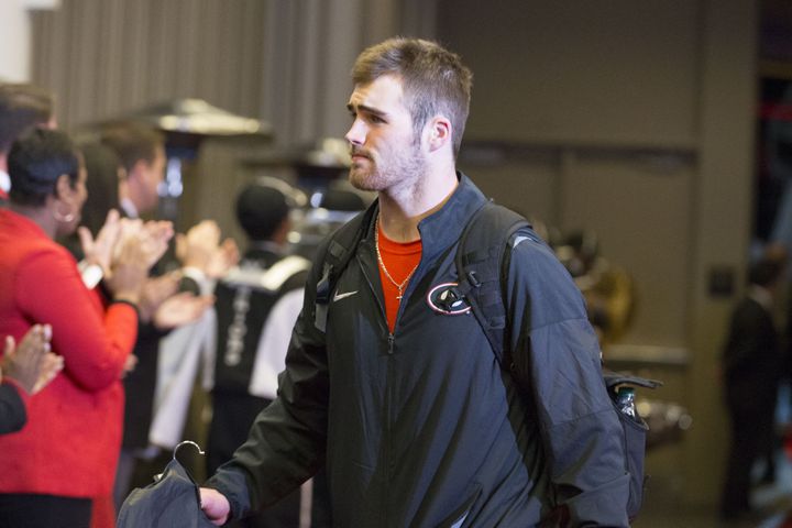 Photos: Bulldogs, Tide arrive for national title game
