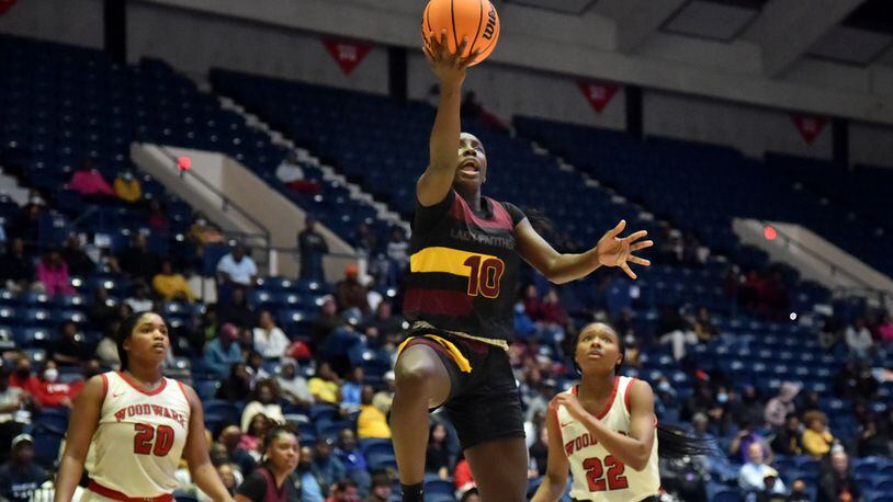 March 10, 2022 Macon - Forest Park's Jayda Brown (10) goes in for a lay-up during the 2022 GHSA State Basketball Class AAAAA Girls Championship game at the Macon Centreplex in Macon on Thursday, March 10, 2022. (Hyosub Shin / Hyosub.Shin@ajc.com)