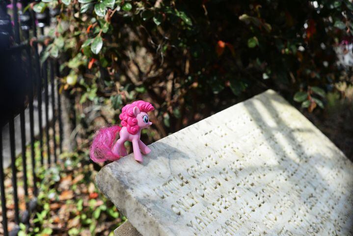 Bonaventure Cemetery's 'Little Gracie' among world's most-visited graves