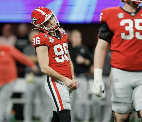 Georgia Bulldogs place kicker Jack Podlesny reacts to a missed field goal during the third quarter of the College Football Playoff Semifinal between the Georgia Bulldogs and the Ohio State Buckeyes at the Chick-fil-A Peach Bowl In Atlanta on Saturday, Dec. 31, 2022. (Jason Getz / Jason.Getz@ajc.com)