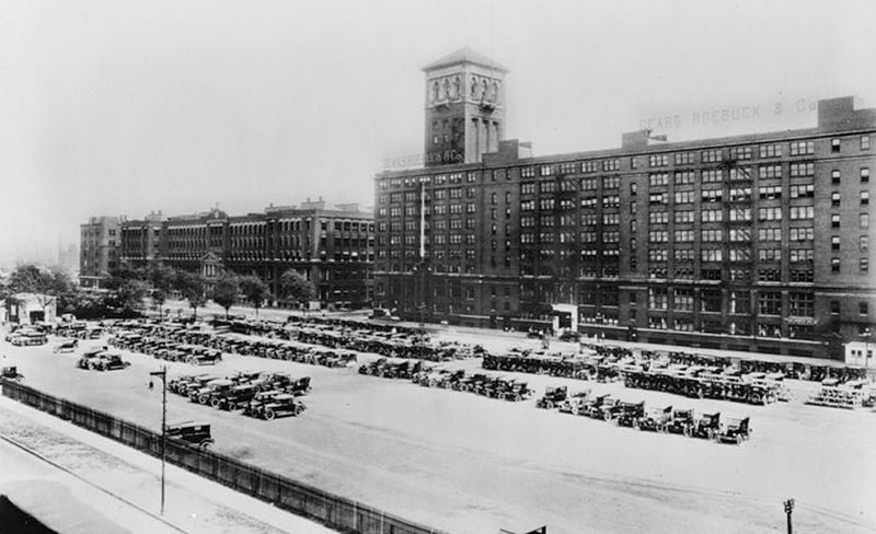 Chicago's Sears Roebuck & Company Mail Order Plant was the largest commercial building of its time and was built the same year as Atlanta's. Only four building elements remain. (Library of Congress)