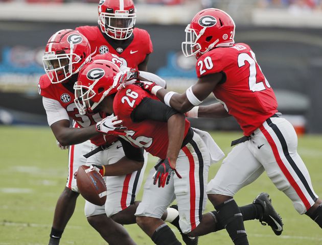 Photos: Bulldogs tackle the Gators in Jacksonville