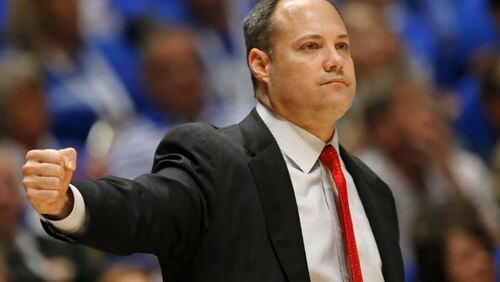 Georgia head coach Mark Fox, whose team opens plays in the SEC tournament Thursday against Tennessee, has been given a vote of confidence from the school and athletic director Greg McGarity. (AP photo)