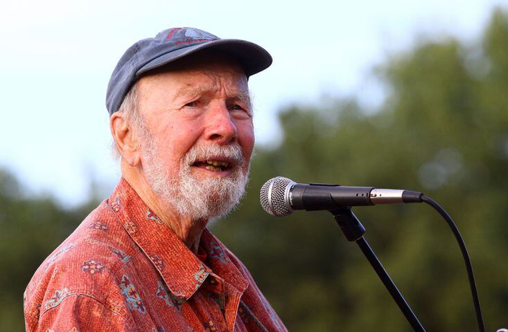 'Father of American folk music' dies at 94