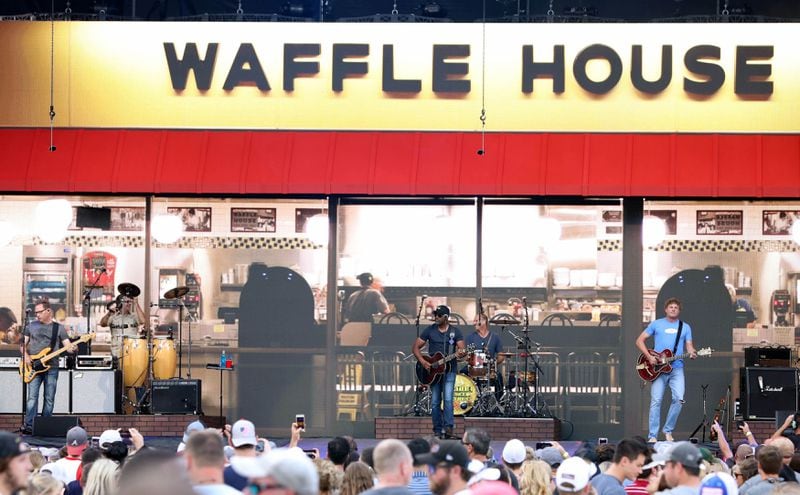Hootie & The Blowfish pay homage to a southern favorite at SunTrust Park on July 21, 2018.  Photo: Robb Cohen Photography & Video/ www.RobbsPhotos.com