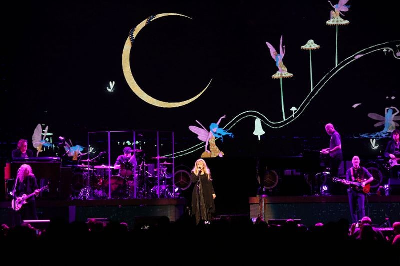 Stevie Nicks singing "Belle Fleur." Photo: Robb Cohen Photography & Video LLC