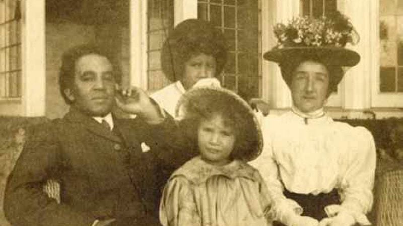Samuel Coleridge-Taylor with his wife, Jessie, and their children Hiawatha (in back) and Gwendolyn, who later took the name Avril. (Royal College of Music)