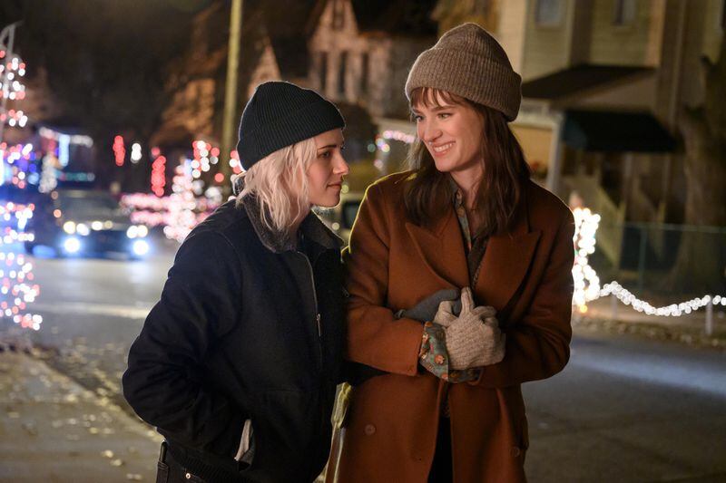 Abby (Kristen Stewart) learns that Harper (Mackenzie Davis) has kept their relationship a secret from her family, she begins to question the girlfriend she thought she knew. Credit: Hulu