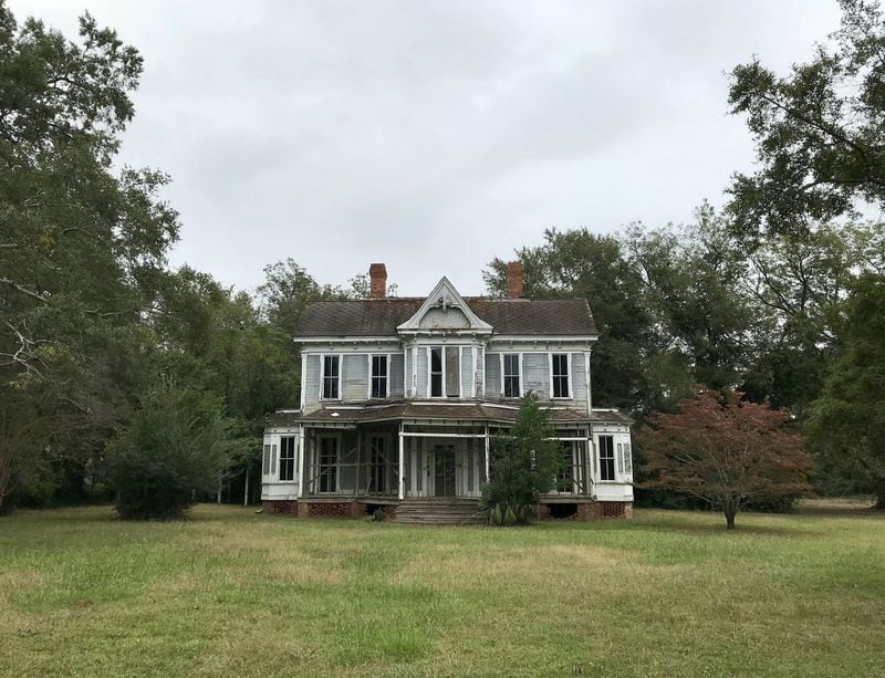 The Foster-Thomason-Miller house in Madison hasn’t had a coat of paint in 20 years or so, though it is still handsome. A developer plans to subdivide the 8 acres surrounding the house, and add 37 more houses to the lot. CONTRIBUTED BY GEORGIA TRUST FOR HISTORIC PRESERVATION