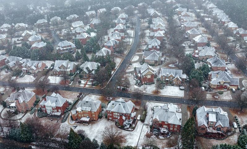 Winter storm hits metro Atlanta, North Georgia