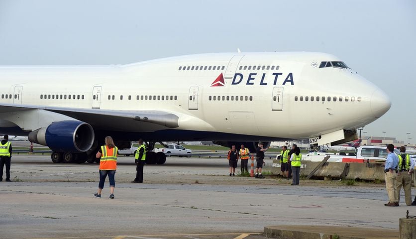 Historic Delta 747 moves to flight museum