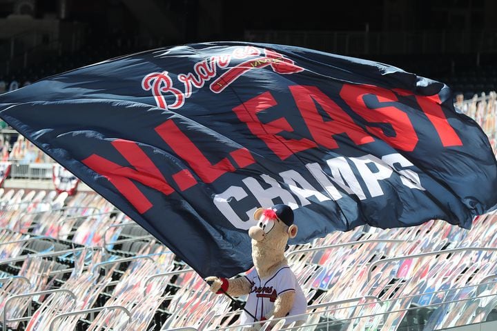 Braves win fifth straight NL East title