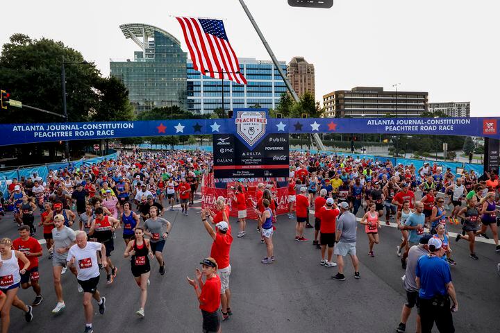 LIVE UPDATES | Day 2: AJC Peachtree Road Race features top competitors